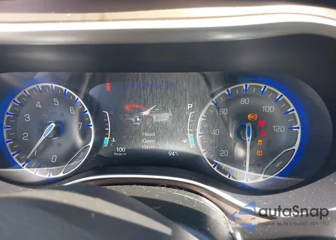 2017 Chrysler Pacifica Touring-L Plus z USA, uszkodzony, nr VIN 2C4RC1EG5HR519220